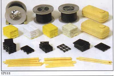 Preiser 17111 Kabelrollen, Paletten, Sackstabel u.a. Ladegut. Bausatz  1/87