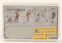 Preiser 10414 Wartende an der...