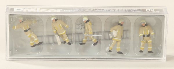 Preiser 10770 Feuerwehrmänner in moderner Einsatz- kleidung. Uniformfarbe beige.  1/87