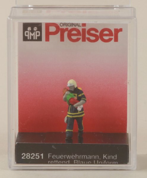 Preiser 28251 Feuerwehrmann, Kind rettend.