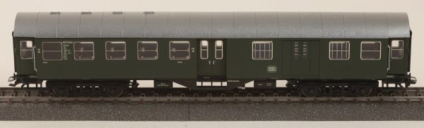 Märklin 41330 Personen-/Gepäckwagen 2.Kl.DB