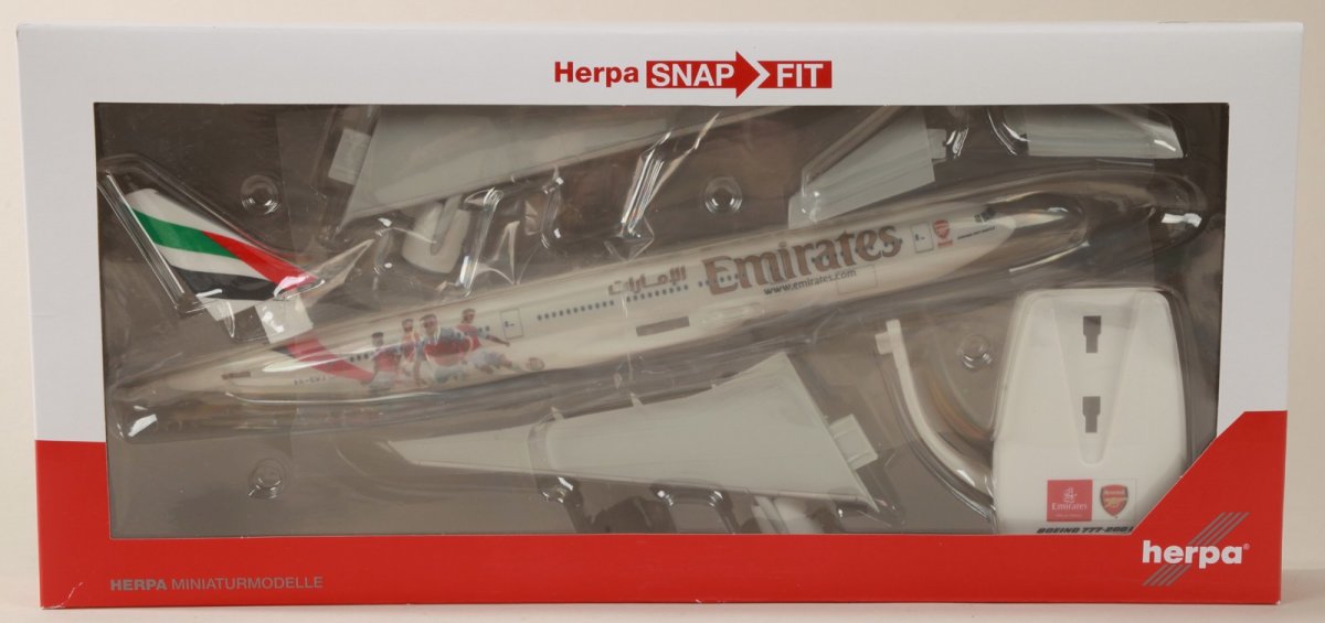 herpa wings 1/250 777-200LR エミレーツ航空Arsenal London A6-EWJ