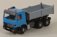 Viessmann 8000 H0 CarMotion Basis Startset, MB ACTROS Muldenkipper mit Rundumleuchten, blau