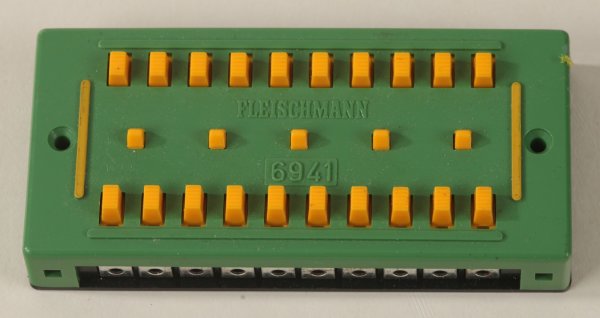 Fleischmann 6941G Klemmenplatte zur Kabelverlängerung f. 10 Anschlüsse - gebraucht