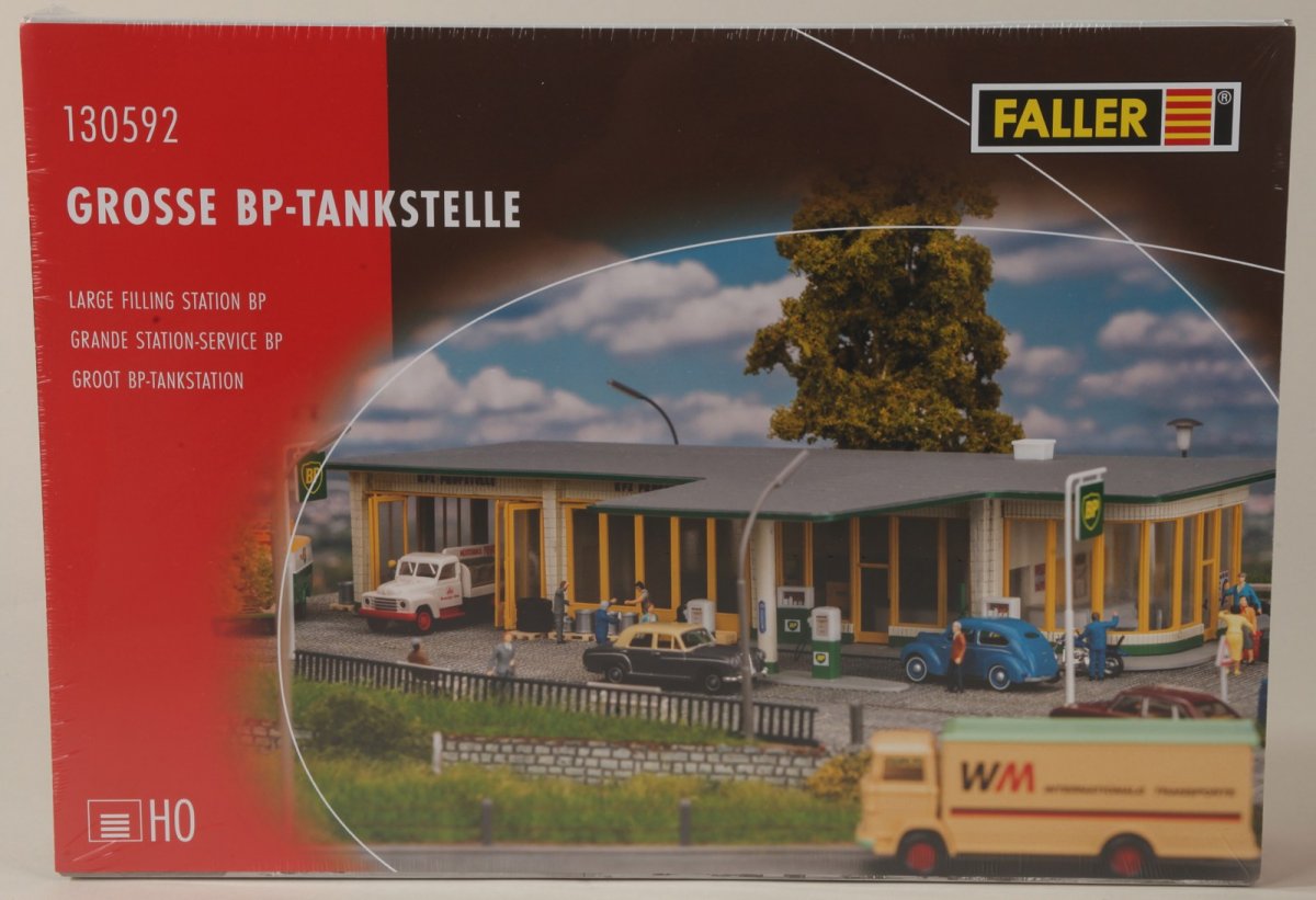 Faller 130592 Große BP-Tankstelle, 105,00