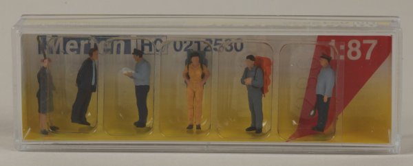 Merten 212530 Bahnpersonal DR (Ost), Reisende  1/87