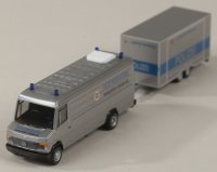 Herpa 941372 MB Vario lang mit Anhänger Polizei...