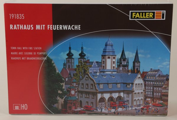Rathaus mit Feuerwache