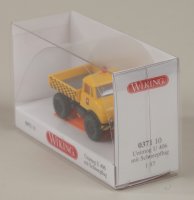 Unimog U 406 mit Schneepflug