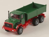 Iveco Hauber Kipp-LKW, grün