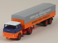 Pritschensattelzug (Henschel)