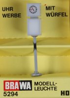H0 5294 H0 Uhr mit Werbewürfel