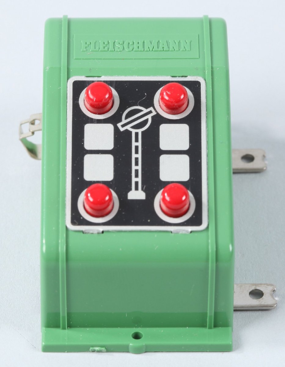 Fleischmann 6922 Stellpult-Momenttaster, 24,90