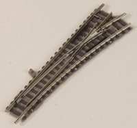 Hand-Weiche rechts 111 mm R4 = 430 mm polarisiert