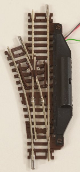 Elektro-Weiche 24° 104,2 mm links