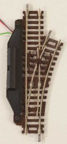 Elektro-Weiche 24° 104,2 mm rechts