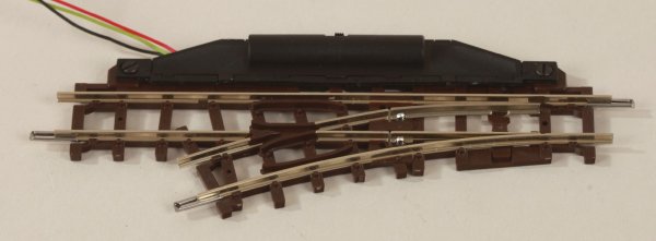 H0e E-Weiche links 24°