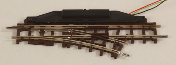 H0e E-Weiche rechts 24°